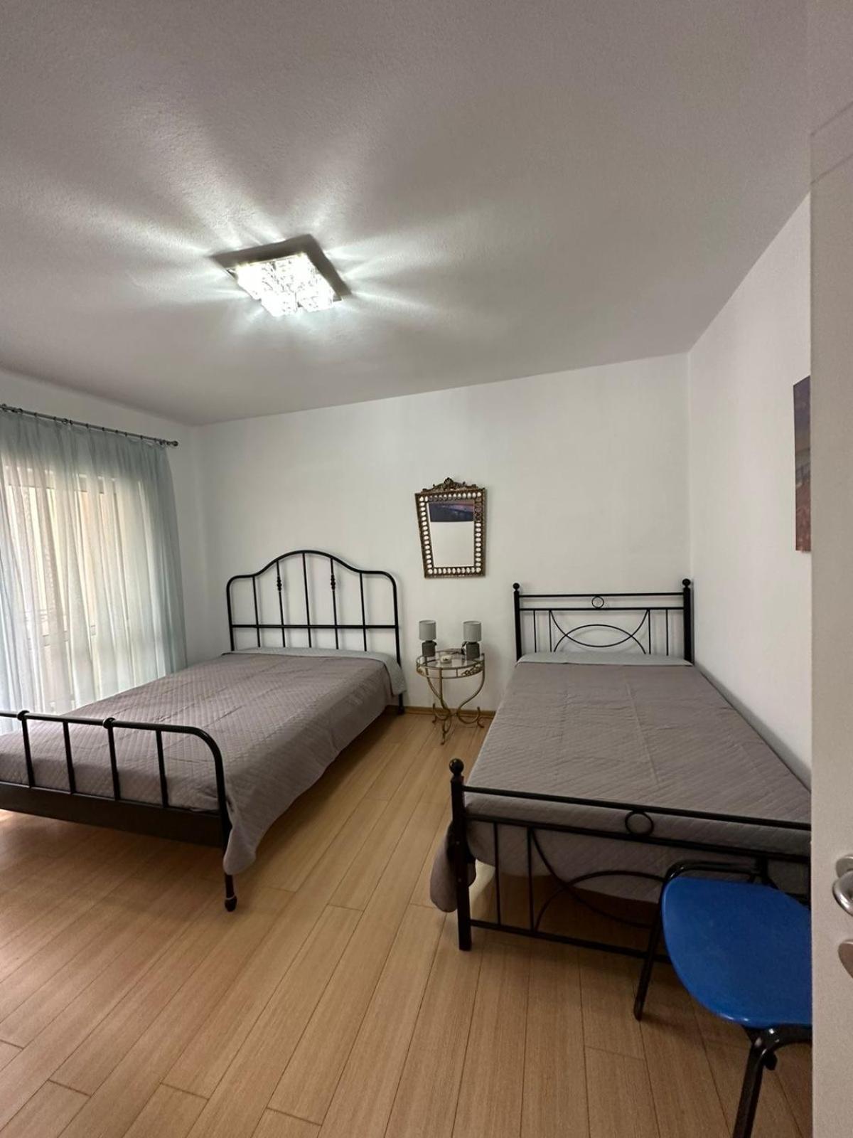 Blloku Family Apartment Тирана Экстерьер фото