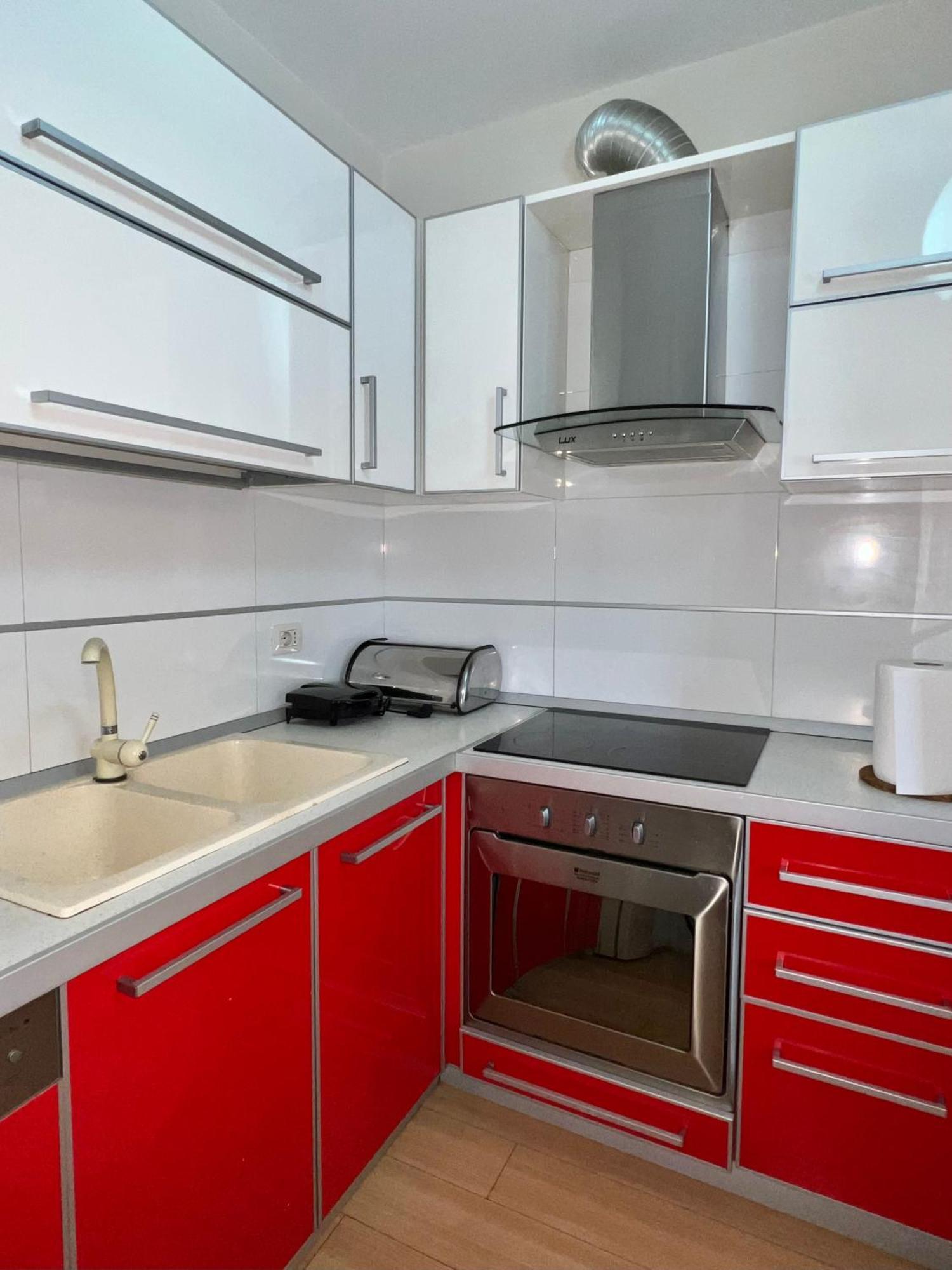 Blloku Family Apartment Тирана Экстерьер фото