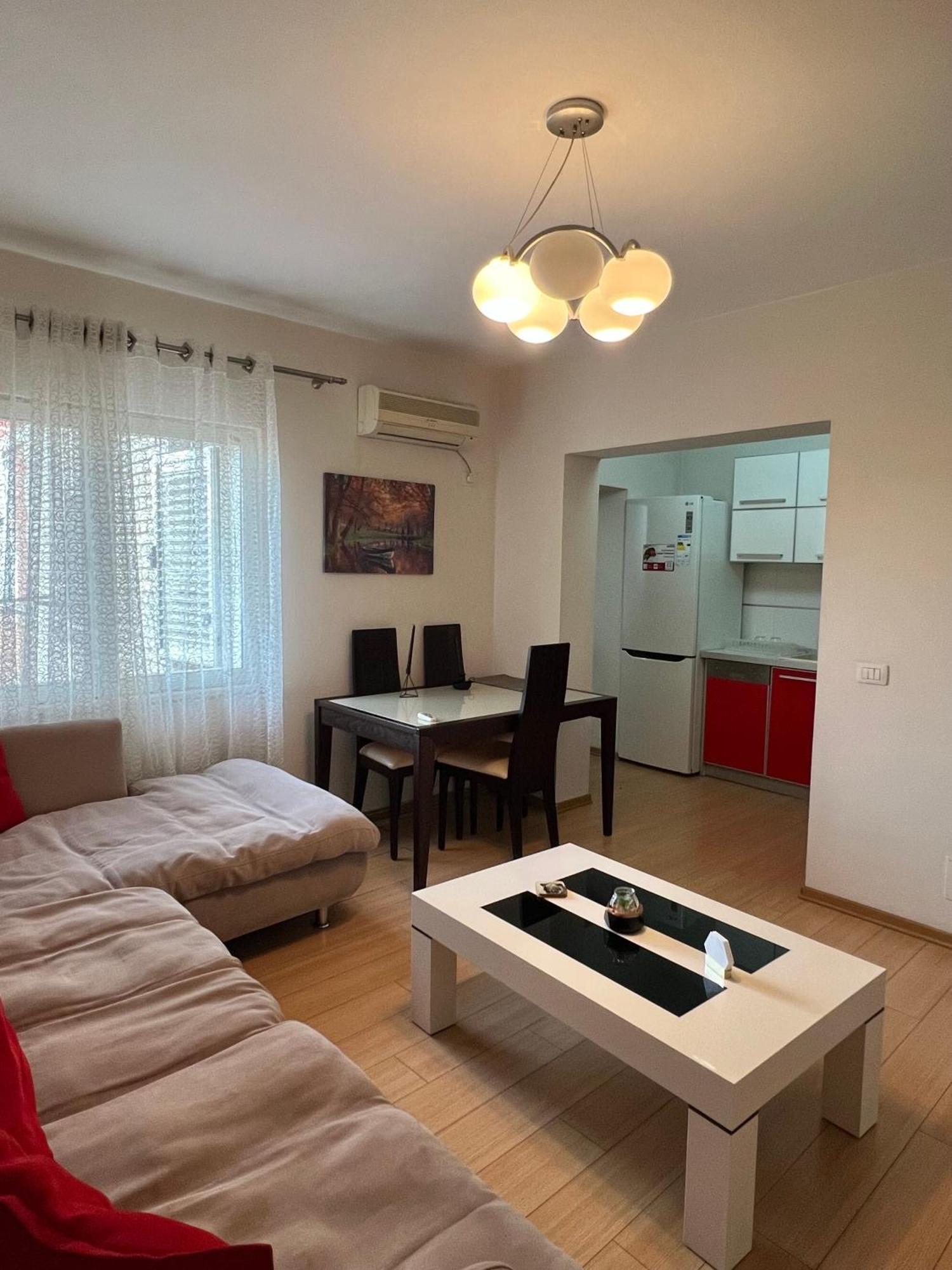 Blloku Family Apartment Тирана Экстерьер фото